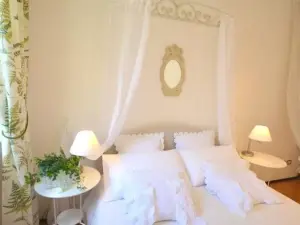 Milanese Apartments